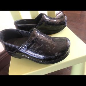 Dansko women size 8